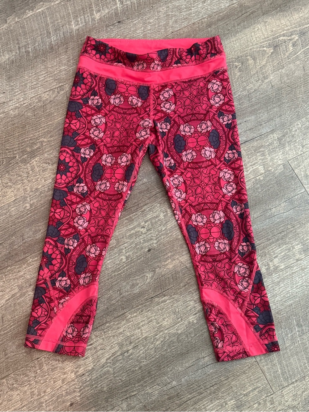 Lululemon Inspire Crop II